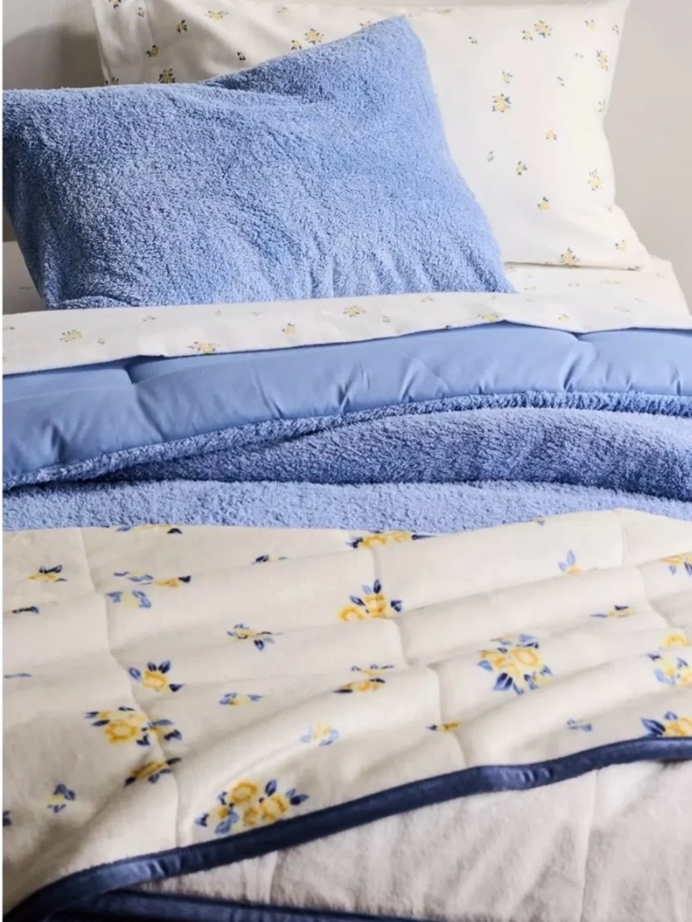 Cuddl Duds Blue Floral Cotton Queen 4pc Sheet Set